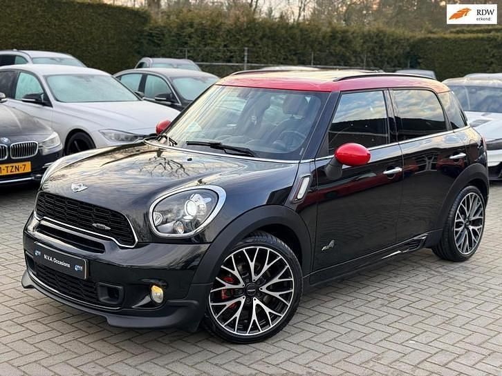 Zwart (metallic) Occasion 2013 Mini John Cooper Works Countryman Chili SUV | € 14.950 (Eerlijke prijs) - Afbeelding 1/4