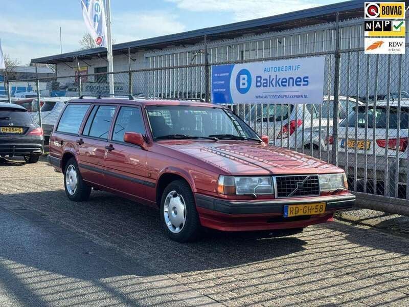 Rood Gebruikt 1997 Volvo 940 Stationwagen | € 3.495 - Afbeelding 1/3