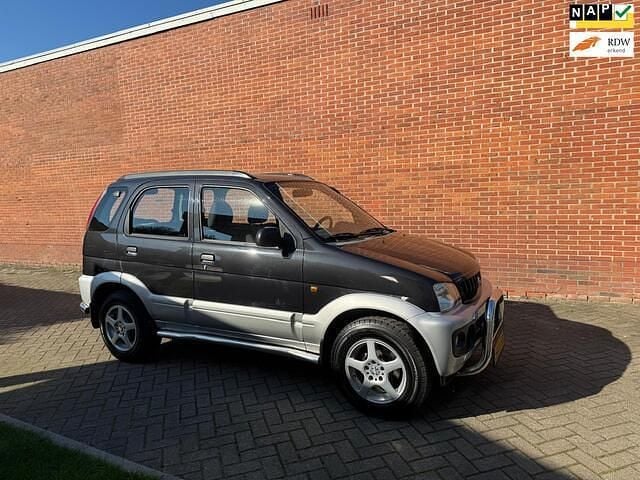 Zwart Gebruikt 2003 Daihatsu Terios SUV | € 2.750 (Eerlijke prijs) - Afbeelding 1/4