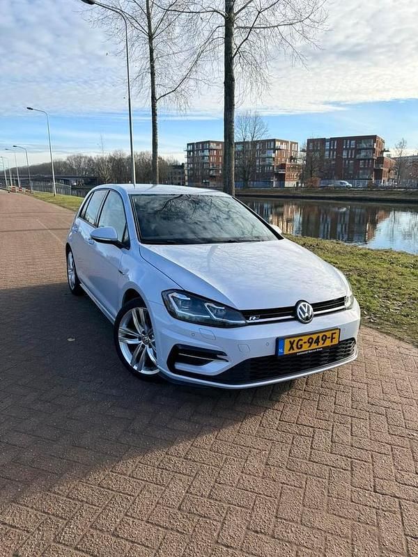 Gebruikt 2018 VW Golf VII Highline | € 15.999 (Eerlijke prijs) - Afbeelding 1/4