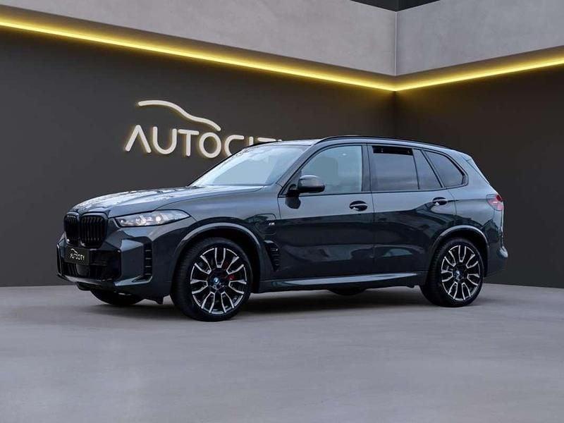 Grijs (metallic) Occasion 2023 BMW X5 M Sport SUV | € 81.750 (Goede deal) - Afbeelding 1/4