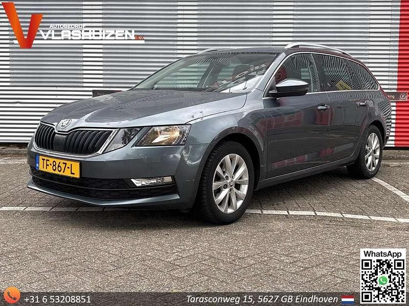 Grijs Gebruikt 2018 Skoda Octavia Clever Stationwagen | € 8.400 - Afbeelding 1/4