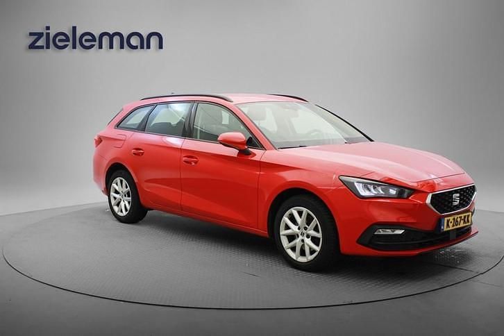 Occasion Seat Leon Reference 90 PK (66 kW) 2021 Rood Stationwagen