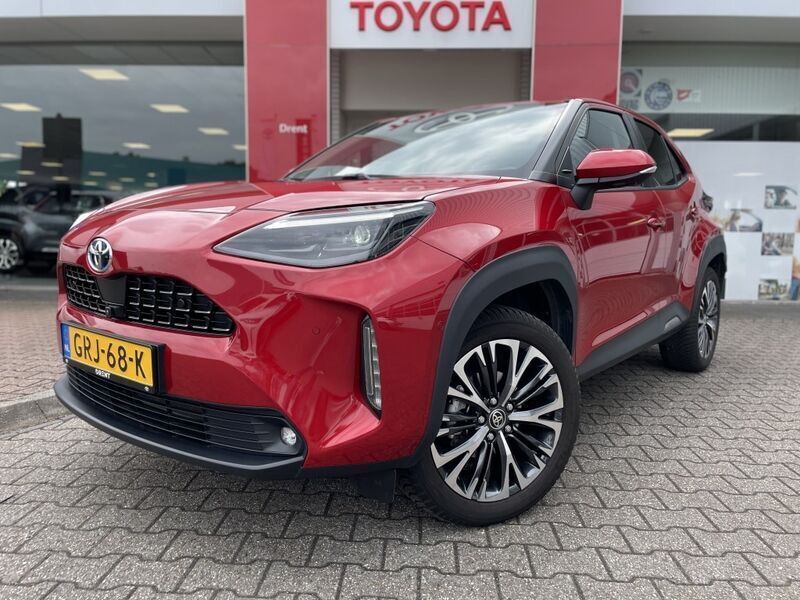 Rood Gebruikt 2022 Toyota Yaris Cross Executive SUV | € 27.895 (Eerlijke prijs) - Afbeelding 1/4