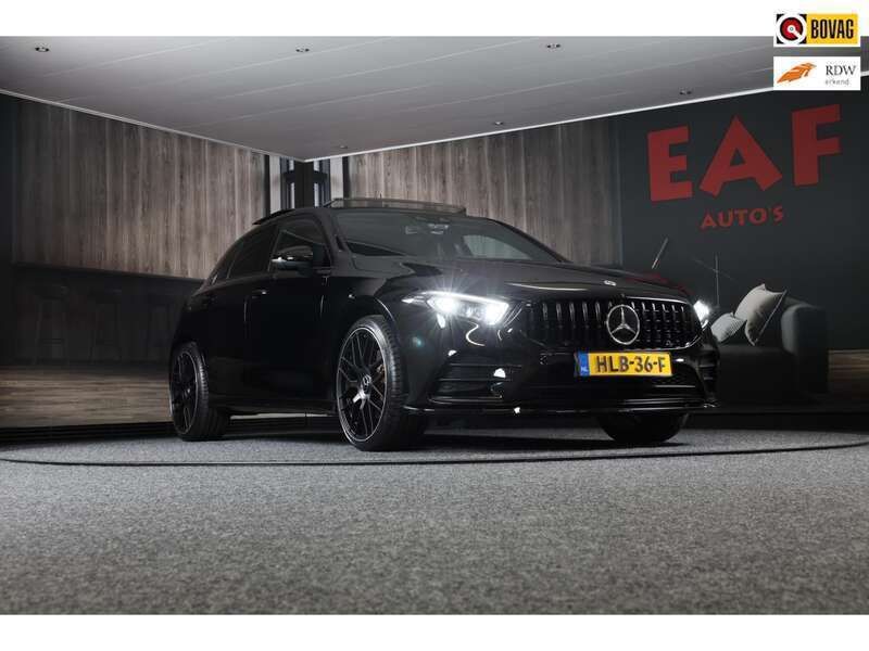 Zwart Gebruikt 2021 Mercedes A250 AMG line Hatchback | € 36.950 (Duur) - Afbeelding 1/3