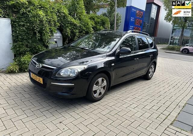 Zwart Gebruikt 2009 Hyundai i30 Dynamiq Hatchback | € 1.950 (Super prijs) - Afbeelding 1/4