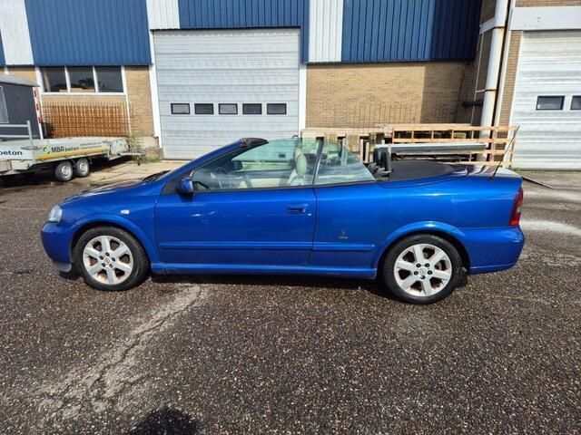 Blauw Gebruikt 2002 Opel Astra Cabriolet Cabriolet | € 2.295 (Iets duurder) - Afbeelding 1/4