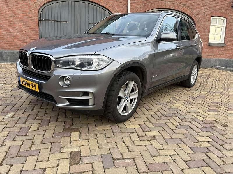 Grijs (metallic) Occasion 2015 BMW X5 SUV | € 14.450 (Super prijs) - Afbeelding 1/4