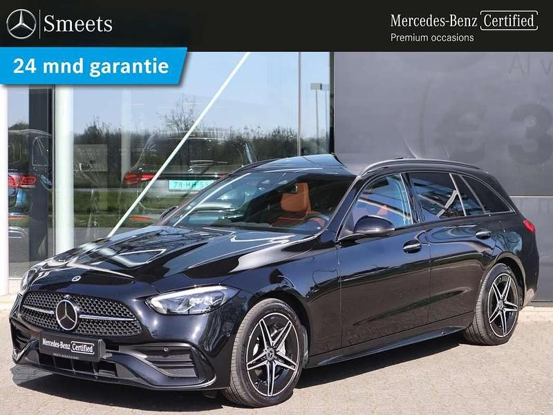 Zwart Gebruikt 2022 Mercedes C300e AMG line Stationwagen | € 41.888 (Iets duurder) - Afbeelding 1/4