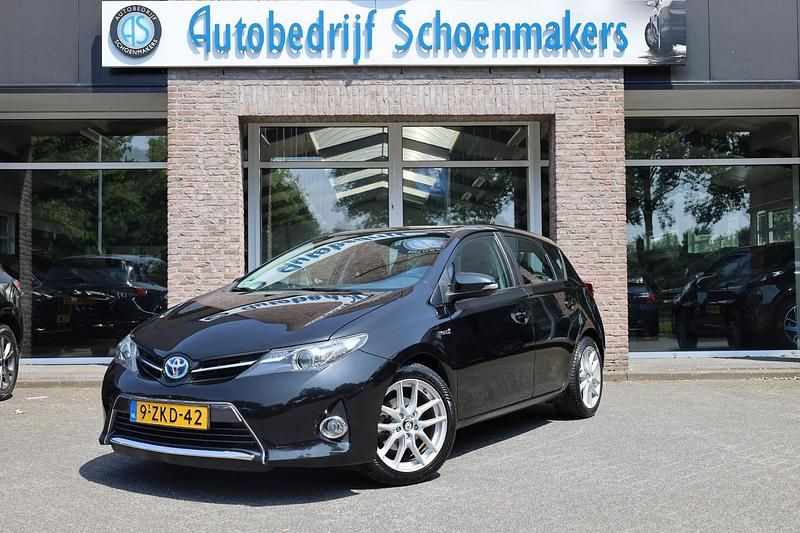 Zwart Gebruikt 2014 Toyota Auris Hybrid Hatchback | € 11.995 (Eerlijke prijs) - Afbeelding 1/4