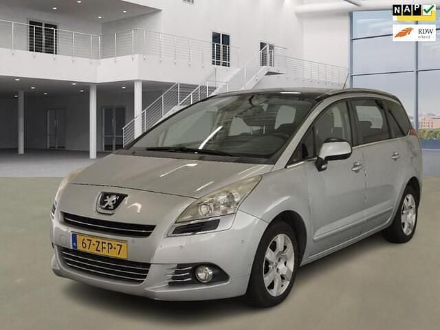 Grijs Gebruikt 2012 Peugeot 5008 Style MPV | € 2.999 (Goede deal) - Afbeelding 1/4