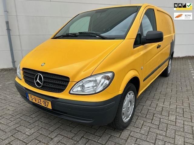 Geel Gebruikt 2010 Mercedes Vito MPV | € 4.000 (Goede deal) - Afbeelding 1/4