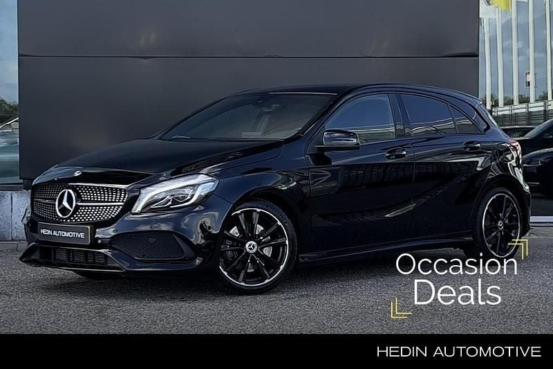 Zwart Occasion 2017 Mercedes A250 AMG line Hatchback | € 19.900 (Eerlijke prijs) - Afbeelding 1/3