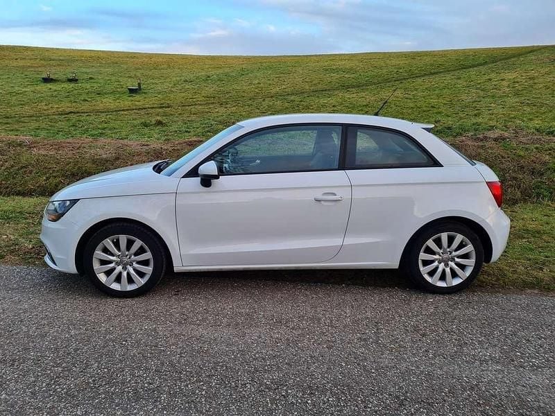 Occasion Audi A1 Attraction 86 PK (63 kW) 2011 Wit Hatchback