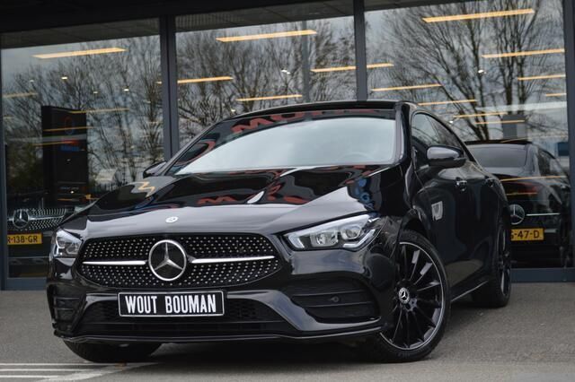 Zwart Gebruikt 2023 Mercedes CLA250 AMG Sedan | € 38.900 (Eerlijke prijs) - Afbeelding 1/4
