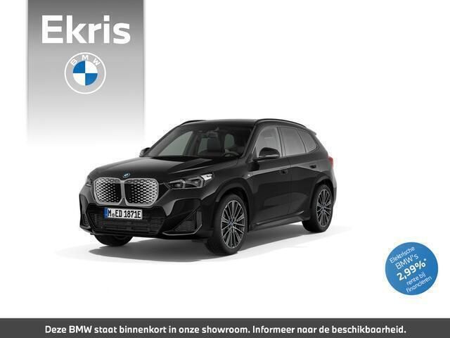 Zwart Nieuw 2025 BMW iX1 M Sport SUV | € 72.091 - Afbeelding 1/4
