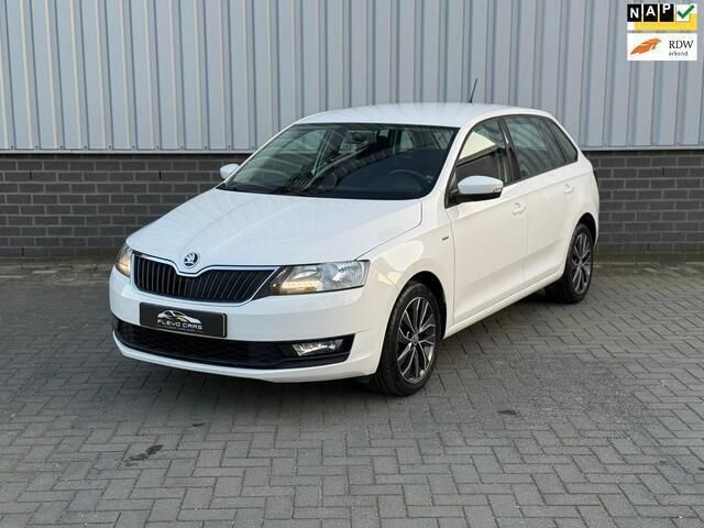 Wit Gebruikt 2017 Skoda Rapid Drive Hatchback | € 8.849 (Eerlijke prijs) - Afbeelding 1/4