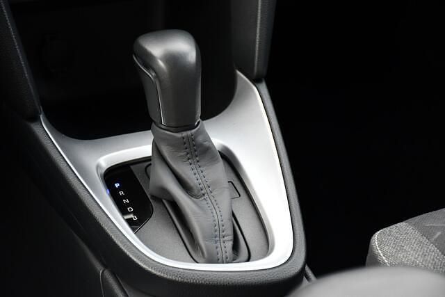 Occasion Toyota Yaris Cross Limited 80 PK (58 kW) 2024 Grijs SUV