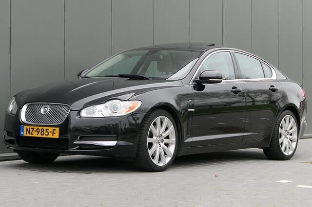 Zwart Gebruikt 2011 Jaguar XF Premium Luxury Sedan | € 10.440 (Eerlijke prijs) - Afbeelding 1/4