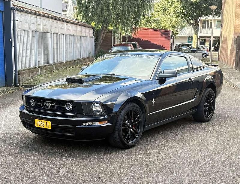 Zwart Gebruikt 2006 Ford Mustang Coupé | € 14.499 - Afbeelding 1/4