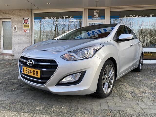 Grijs Gebruikt 2015 Hyundai i30 Comfort Hatchback | € 12.950 (Duur) - Afbeelding 1/4