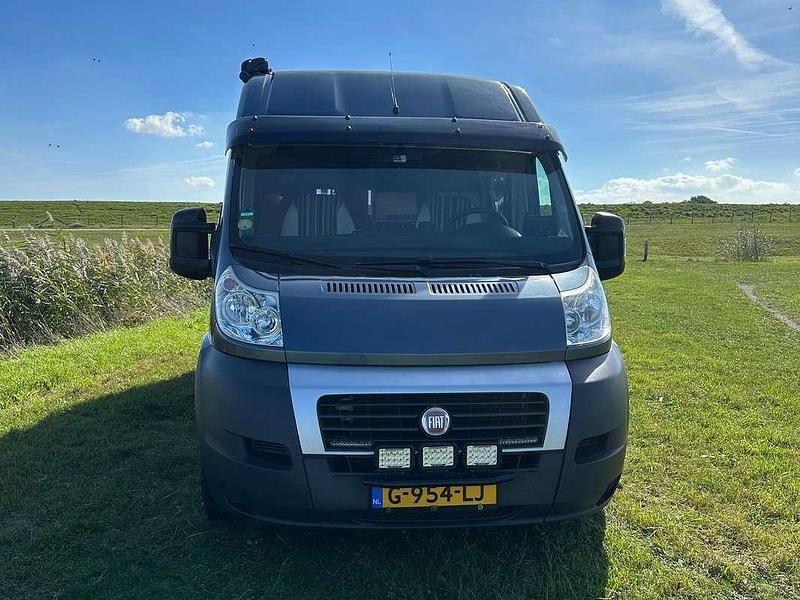 Grijs Gebruikt 2012 Fiat Ducato Van | € 44.500 - Afbeelding 1/4