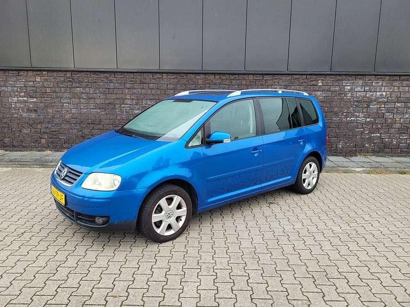Blauw Occasion 2004 VW Touran Trendline MPV | € 1.995 (Eerlijke prijs) - Afbeelding 1/4