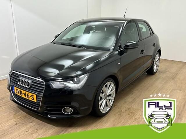 Zwart (metallic) Occasion 2014 Audi A1 Sportback Proline Hatchback | € 13.945 (Eerlijke prijs) - Afbeelding 1/4