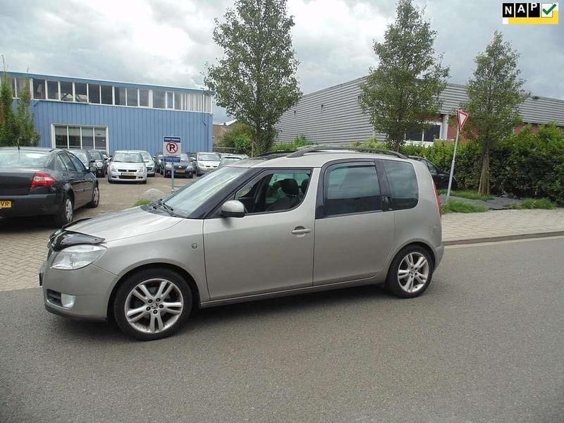 Beige Gebruikt 2006 Skoda Roomster Comfort Stationwagen | € 2.249 (Duur) - Afbeelding 1/4