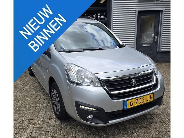 Grijs, metallic lak Gebruikt 2017 Peugeot Partner Tepee Active MPV | € 7.450 (Super prijs) - Afbeelding 1/4