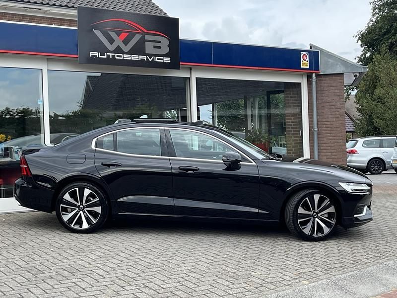 Occasion Volvo S60 Inscription 163 PK (119 kW) 2022 Zwart Sedan