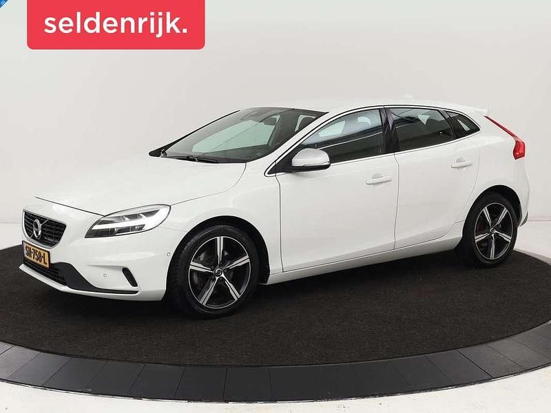 Wit Gebruikt 2018 Volvo V40 Business Edition Stationwagen | € 18.400 (Eerlijke prijs) - Afbeelding 1/4
