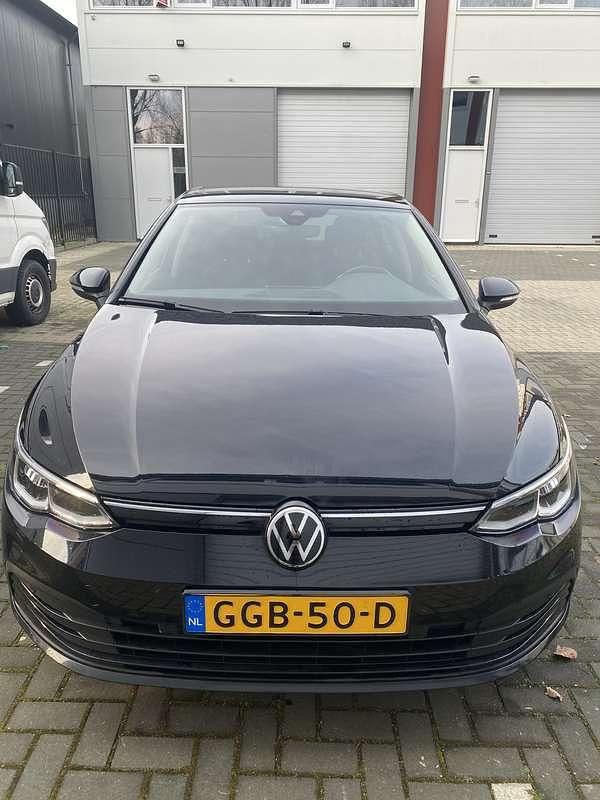 Zwart Gebruikt 2021 VW Golf VIII Style Stationwagen | € 18.550 (Super prijs) - Afbeelding 1/4