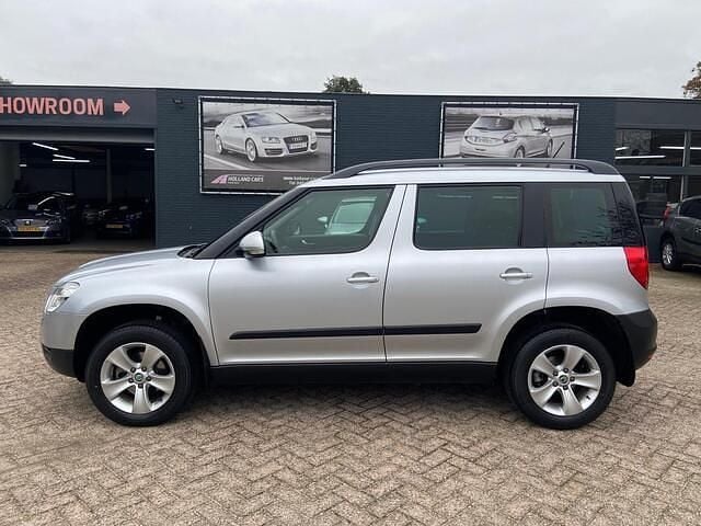 Grijs Gebruikt 2012 Skoda Yeti Ambition SUV | € 7.995 (Eerlijke prijs) - Afbeelding 1/4