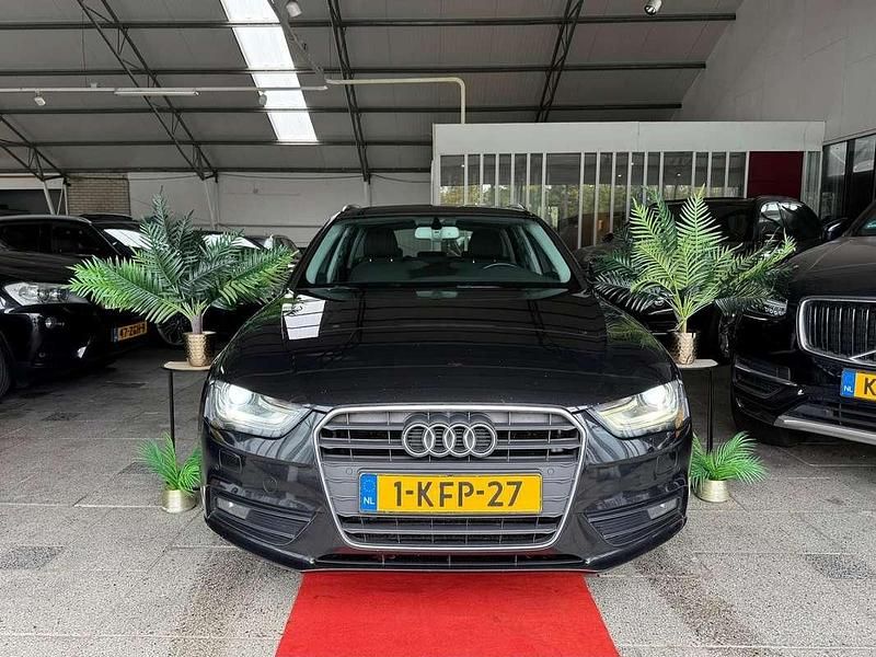 Zwart Gebruikt 2012 Audi A4 S-Line Stationwagen | € 6.333 (Super prijs) - Afbeelding 1/3