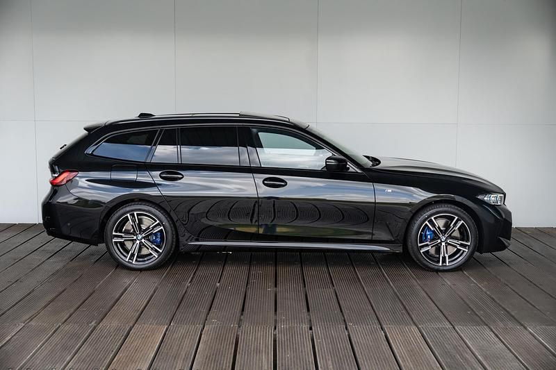 Occasion BMW 320e Shadowline 165 PK (121 kW) 2024 Zwart Stationwagen