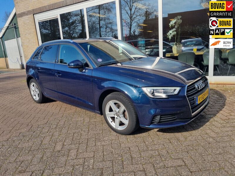 Blauw Gebruikt 2018 Audi A3 Design Hatchback | € 15.950 (Eerlijke prijs) - Afbeelding 1/4