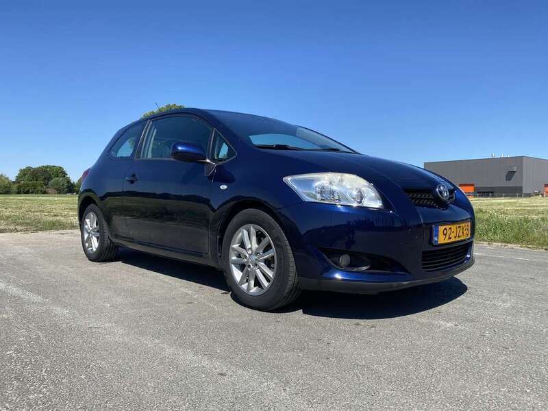 Blauw Gebruikt 2009 Toyota Auris Hatchback | € 2.899 (Goede deal) - Afbeelding 1/4