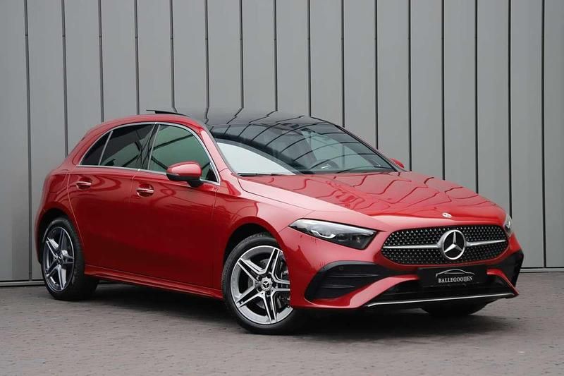 Occasion Mercedes A250 AMG 218 PK (160 kW) 2024 Rood (metallic) Hatchback