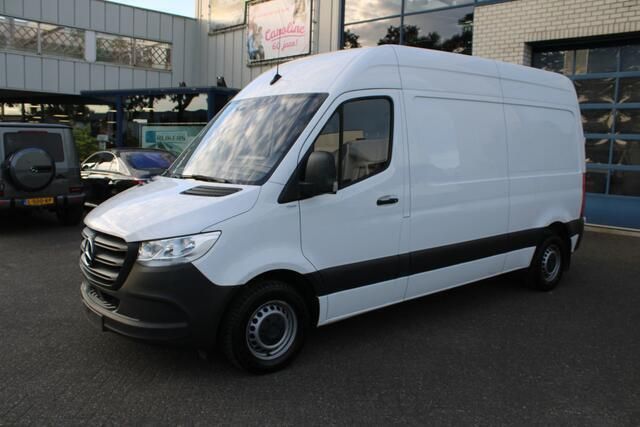 Wit Gebruikt 2021 Mercedes Sprinter Van | € 29.950 (Goede deal) - Afbeelding 1/4