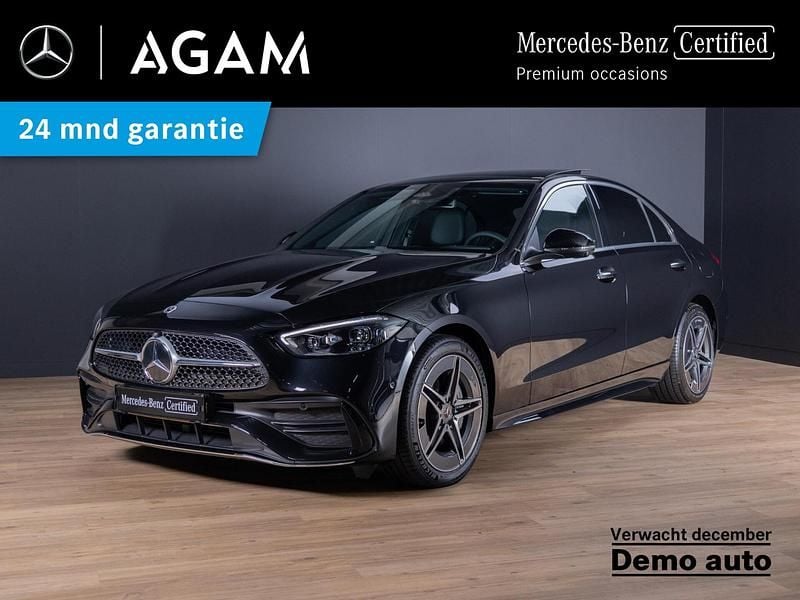 Zwart Gebruikt 2025 Mercedes C300 Premium Plus Sedan | € 57.950 (Eerlijke prijs) - Afbeelding 1/4