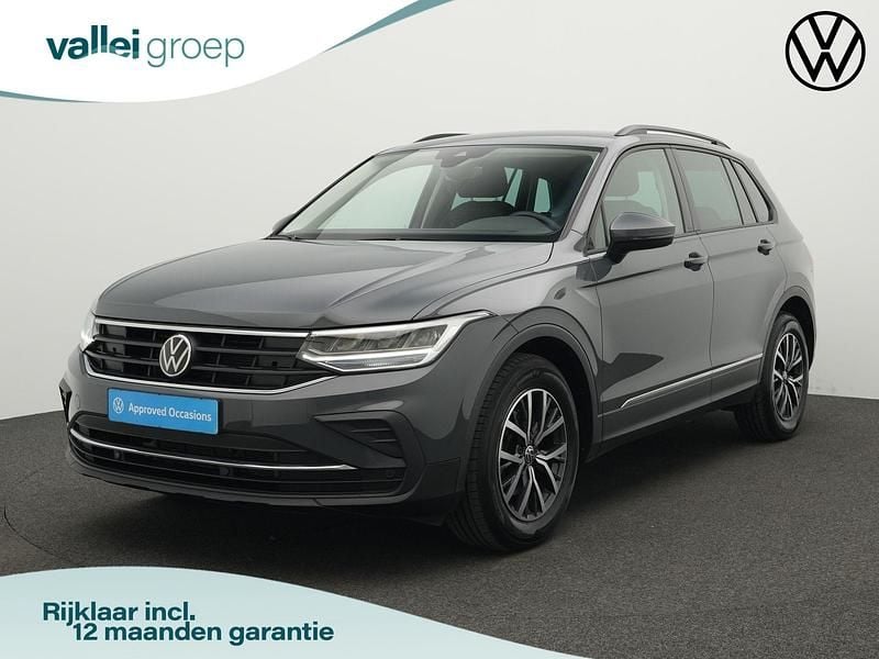 Grijs Gebruikt 2022 VW Tiguan Life SUV | € 31.250 (Eerlijke prijs) - Afbeelding 1/4