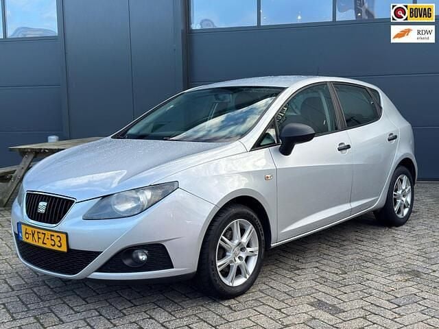 Grijs Gebruikt 2011 Seat Ibiza Style Hatchback | € 2.950 (Goede deal) - Afbeelding 1/4