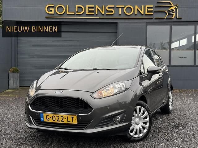 Grijs Gebruikt 2016 Ford Fiesta Hatchback | € 6.443 (Goede deal) - Afbeelding 1/4