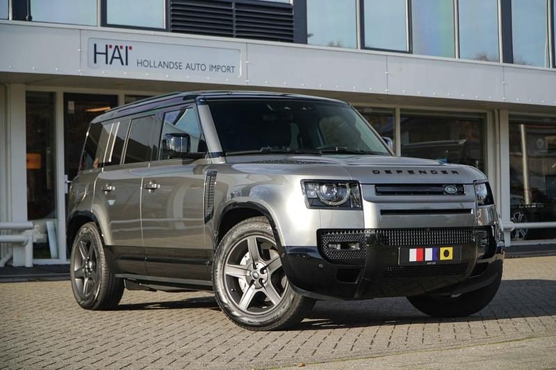 Grijs Gebruikt 2024 Land Rover Defender SE Dynamic SUV | € 94.900 (Goede deal) - Afbeelding 1/4
