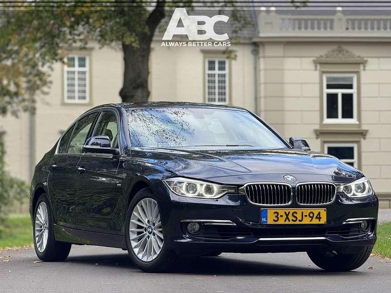 Blauw Gebruikt 2014 BMW 320 Executive Sedan | € 15.950 (Eerlijke prijs) - Afbeelding 1/4