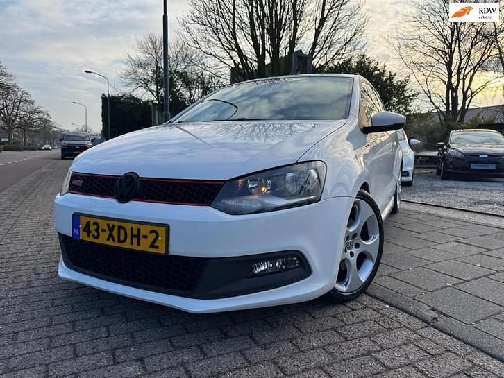 Wit Occasion 2012 VW Polo GTI Hatchback | € 8.795 (Eerlijke prijs) - Afbeelding 1/4