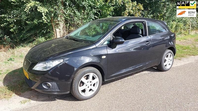 Zwart Gebruikt 2010 Seat Ibiza Ecomotive Hatchback | € 2.150 (Eerlijke prijs) - Afbeelding 1/4