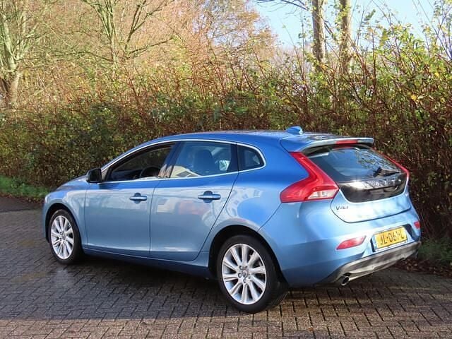 Occasion Volvo V40 Momentum 153 PK (112 kW) 2016 Blauw Hatchback
