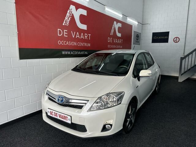Wit Occasion 2012 Toyota Auris Business Edition Hatchback | € 6.749 - Afbeelding 1/4